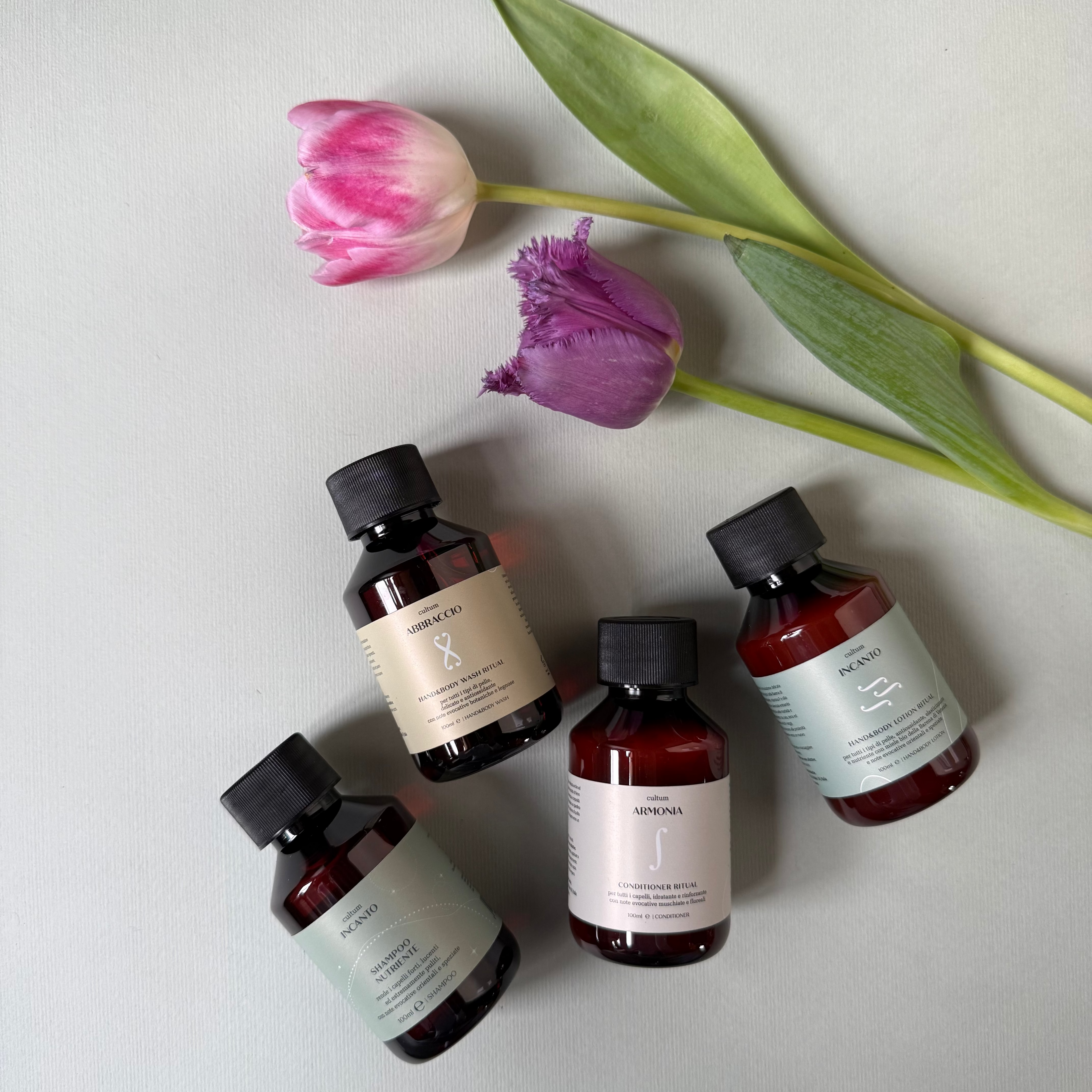 Travel Kit Abbraccio with clutch bag