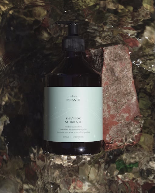 Shampoo Nutriente Incanto di Cultum Cosmetics, flacone ambrato, trattamento nutriente e delicato per capelli.