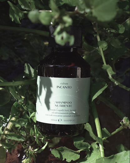 Shampoo Nutriente Incanto di Cultum Cosmetics, flacone ambrato, trattamento nutriente e delicato per capelli.